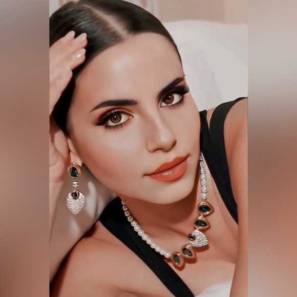 - Like this listing to be notified when I go live - Picture 5 of 17